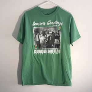 🛍️ The Office, Unisex Seasons Greetings Green Dunder Mifflin Inc." T-shirt
